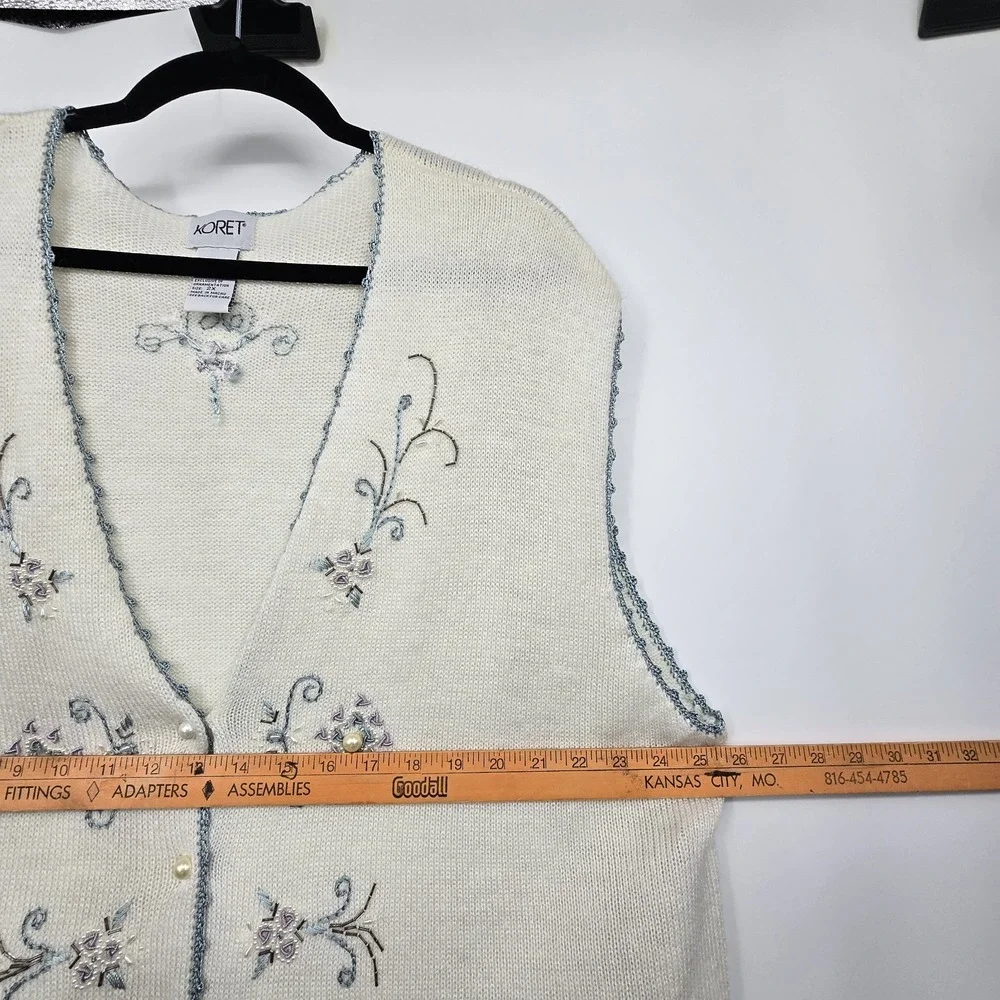 Vintage Koret Embroidered Sweater Vest Women 2X Ivory Beads Boho Cottage Grandma